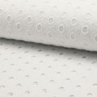 Tissu Broderie anglaise Deluxe n°650 sur fond Blanc - Par 10 cm