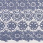 Tissu Dentelle Fleurs et rosaces Bleu ancien sur fond Bleu ancien - Par 10 cm