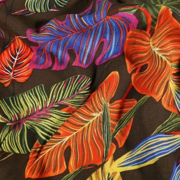 Tissu Viscose  Feuilles tropicale vitaminés sur fond Marron - Par 10 cm